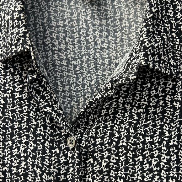 J Jill Long Sleeve Button Down Rayon Blouse Size M/ Excellent Condition - Picture 4 of 11